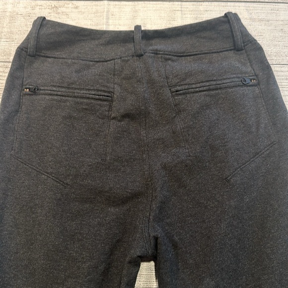 🍋Women’s Lululemon Stress Less pants size 2🍋 - Picture 6 of 15